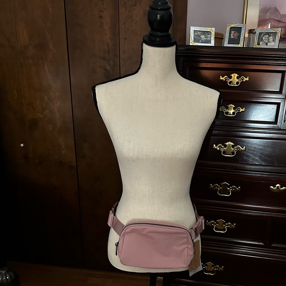 AMPERE CREATIONS Adelaide’s Water Repellent Nylon Bum Bag in Pink - NWT